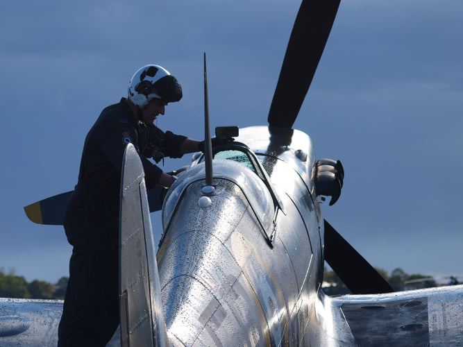 Former OC BBMF commends Flying the Icon: Spitfire
